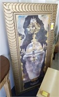 LARGE PICTURE OF URN