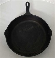10" Wagner ware cast iron pan