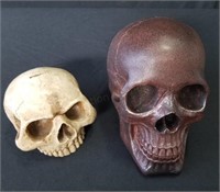Pair of resin skulls for one bid