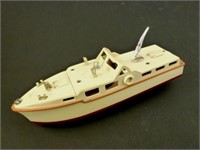* Vintage Transistor Radio - Boat - Untested