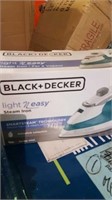 Steam iron. Black and Decker light and easy