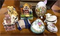 Group of 8 porcelain trinket jewelry boxes,