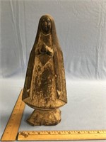 11.5" Hardwood carving of a nun in prayer        (