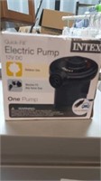 Electric pump - outdoor 12 v. Nozzle fits any