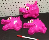 3 PINK HIPPO SAND TOYS GROUP