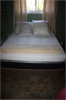 Complete Queen Size Bed