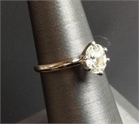 14kt Gold Diamond Ring Appx .8 Oval Center Diamond