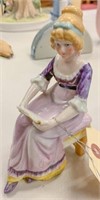 Figurine, lady in a dress