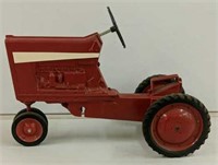 IH 856 Pedal Tractor to Restore