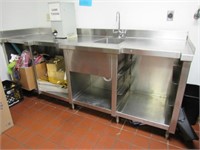 S.S. Beverage/Water Station with Sink: 92" x 30"