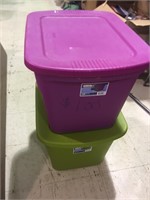 LOT OF 2 TOTES