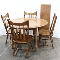 Solid Maple Dining Room Table with 2 Leaves