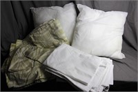 Queen Size Duvet w/Matching Pillow Cases….