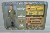 GI Joe 12" Action Soldier w/ Footlocker Set NIP