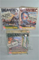 3pc AMT Gigantics Horror Model Kit Scenes Sealed