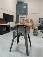 Band Saw on stand 3 phase with extra blades
