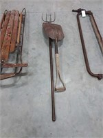 shovel and pitch fork