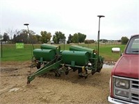 JD 1240 4R Planter, Plateless, extra set of fert