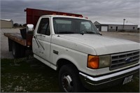 1990 Ford Contractor Truck w/Flat Bed
