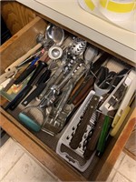 2 drawers kitchen utensils