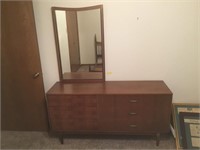 Kroehler Mid Century Dresser with Mirror