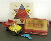 * Toy lot: Marx Magic Shot Shooting Gallery with