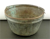 * Large vintage copper cauldron: 15" diameter, 9"