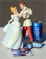 Disney Classic Figurine Cinderella & Prince Dance