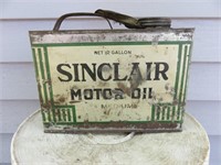 Vintage Sinclair Motor Oil can