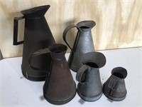 5 x mixed sizes oil jugs