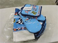 Case of Sets of Oven Mitt, Hot Plate & Towel