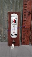 International harveter thermometer