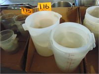 4 Qt and 6 Qt Plastic Containers
