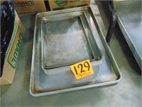 7 Metal Cooking Trays