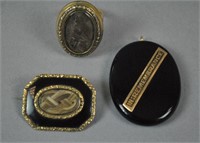 (3) PIECE MOURNING JEWELRY GROUP