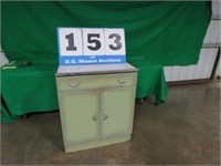 GREEN METAL CABINET 3FT X 30 1/2 X 20 - THIS IS