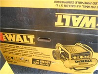 DeWalt Portable Compressor