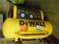 DeWalt Portable Compressor