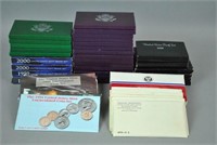 (48) PIECE US MINT UNCIRCULATED & PROOF COIN SETS