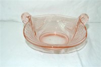 Depression glass swan bowl 7.5" across
