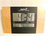 Sioscain Atomic clock with date, day of week,