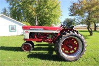 IHC 460 gas Tractor