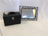 Cosmetic Case And Mirror