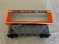 Lionel Train Western Maryland covered hopper
