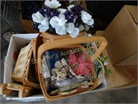 Wicker baskets lot - some w/ flowers