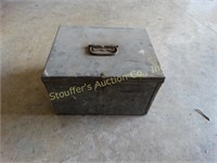 Metal box w/ contents - mechanics tray, swingline