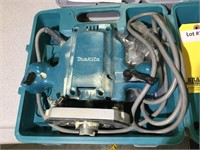 Makita Model 3621 Router With Case