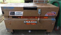Knaack model 42 Jobsite storage chest