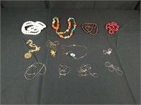 An assortment of 12 necklaces