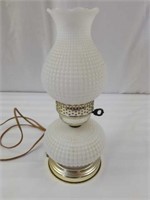 Hobnail pattern lamp